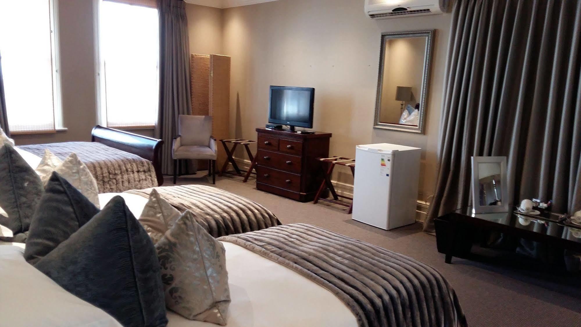 Quarters Hotel Дурбан Экстерьер фото